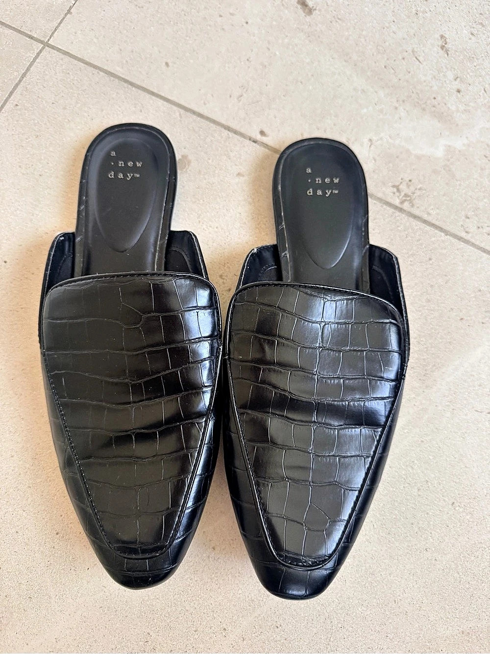 A new day target Pointed Toe Crocodile-Embossed Mules in Black